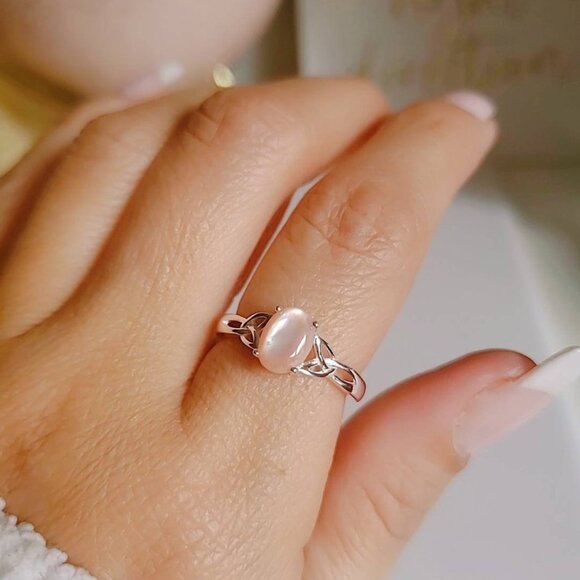 925 Sterling Silver Pink Mother of Pearl Ring, Celtic Irish Ring - Picture 7 of 7